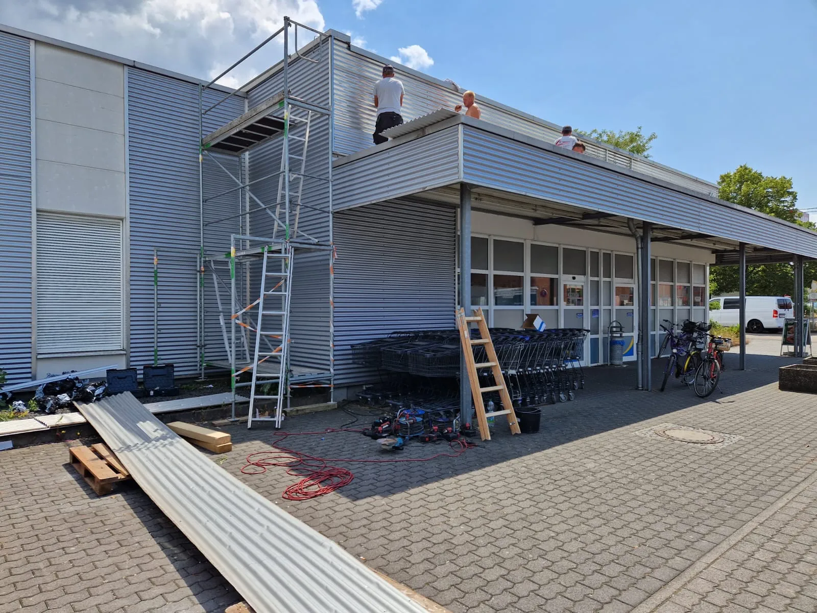 Modernes Metalldach in der Region Neuwied